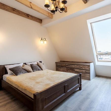 Inshiapartments On Hazova Str 4 ลวีฟ ภายนอก รูปภาพ