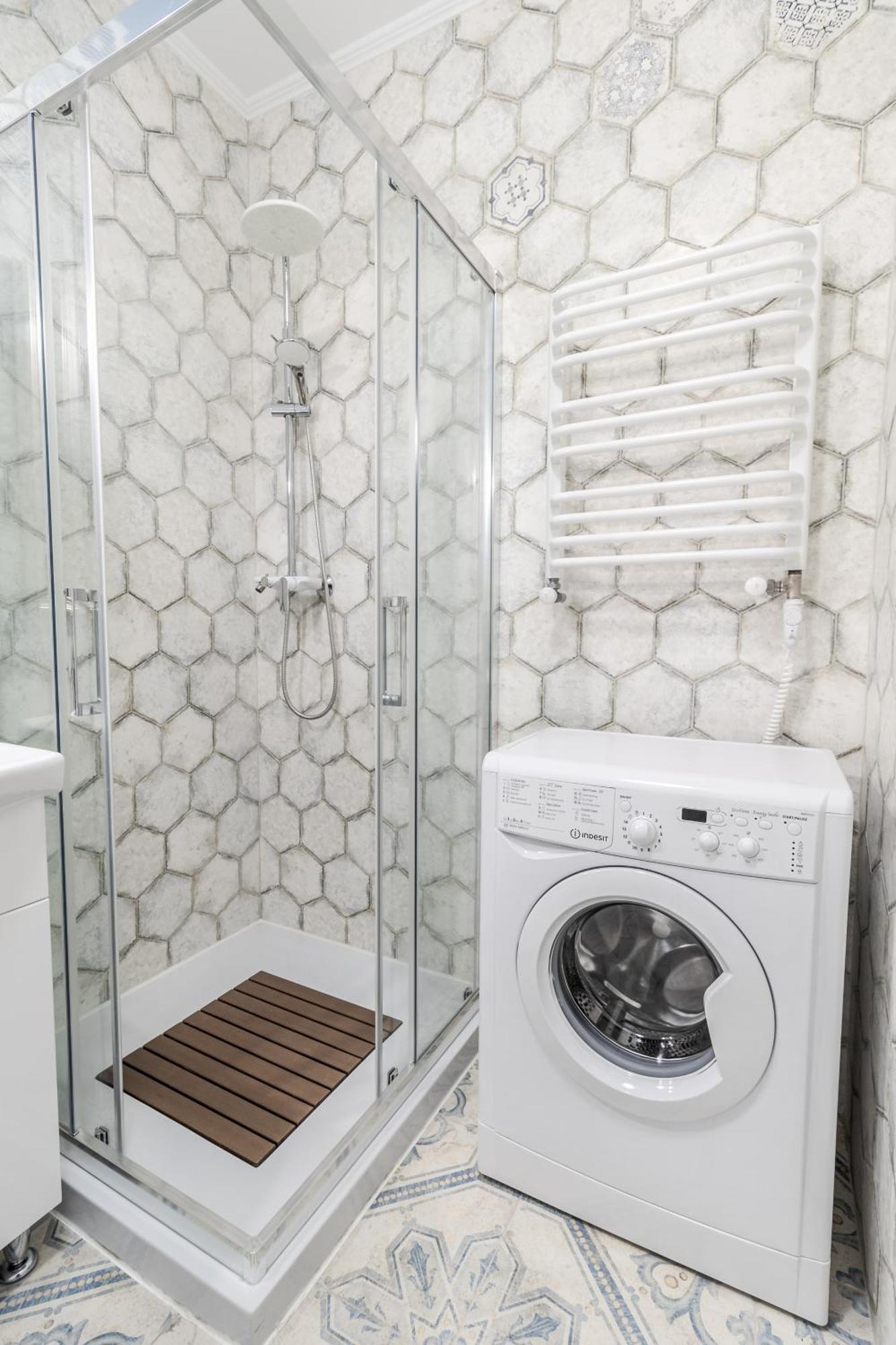 Inshiapartments On Hazova Str 4 ลวีฟ ภายนอก รูปภาพ