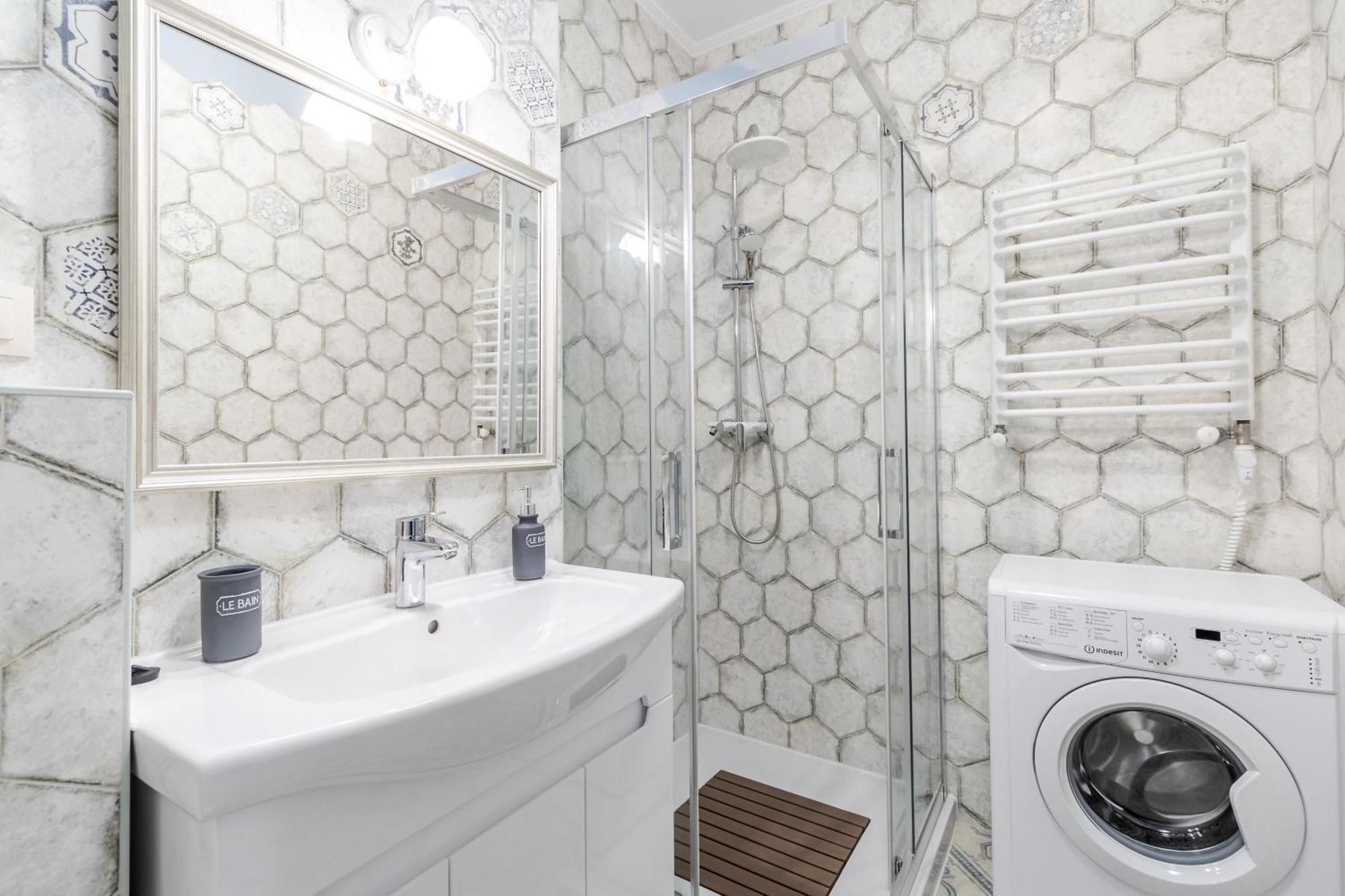 Inshiapartments On Hazova Str 4 ลวีฟ ภายนอก รูปภาพ